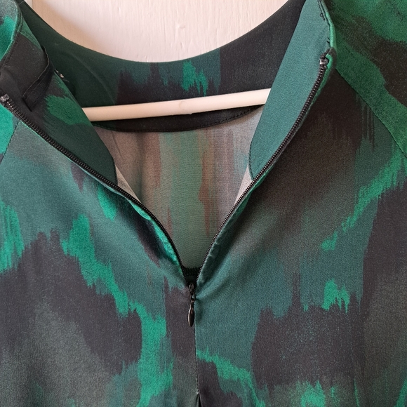 Just Female Neo Long Sleeve Crew Neck Blouse Abstract Print Green & Black SZ M - Picture 9 of 12